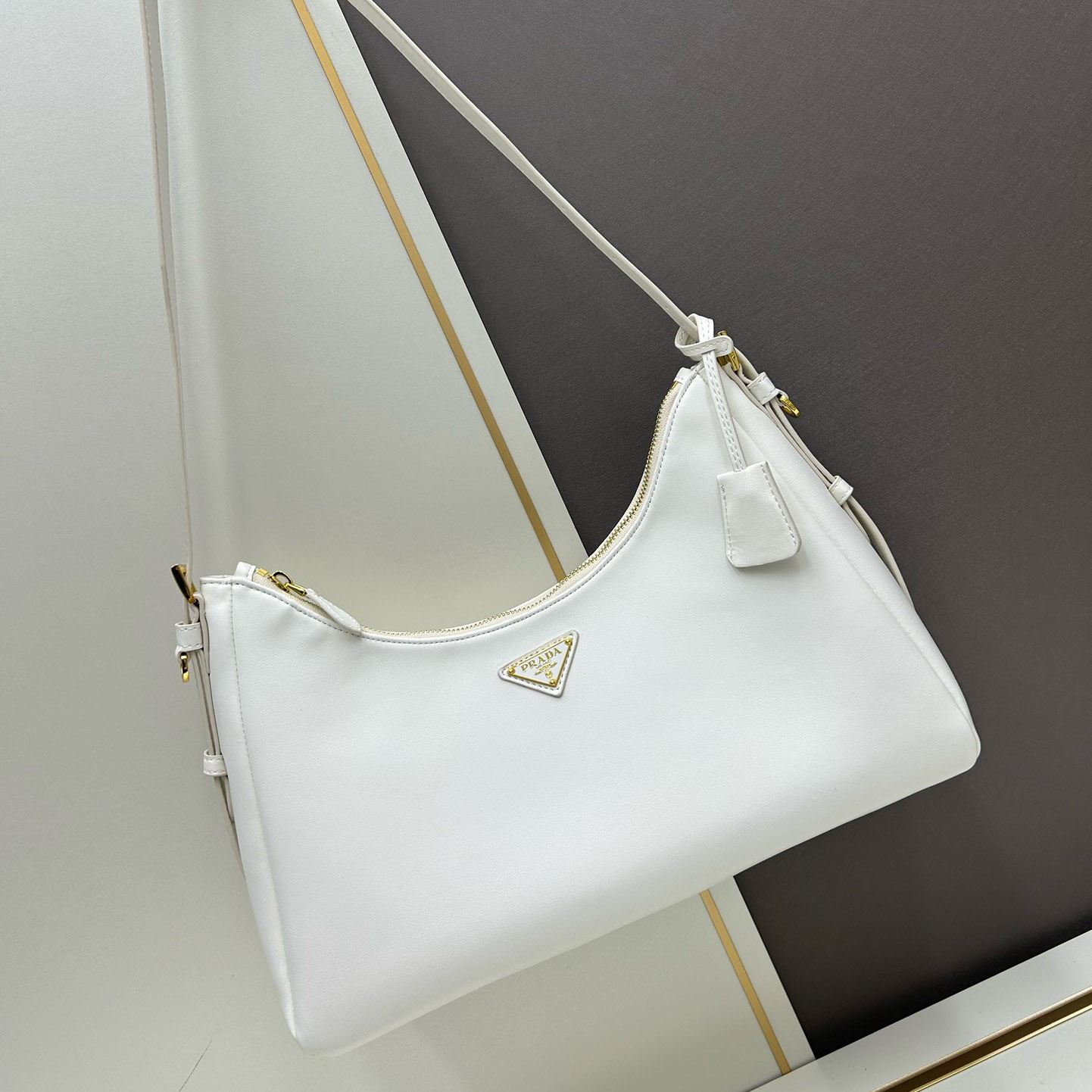 Pra*a top handle bags
